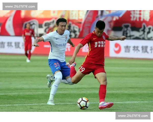 鲁能鏖战亚泰:新赛季关键对决背后的战术与心理较量 鲁能鏖战亚泰:新赛季关键对决背后的战术与心理较量